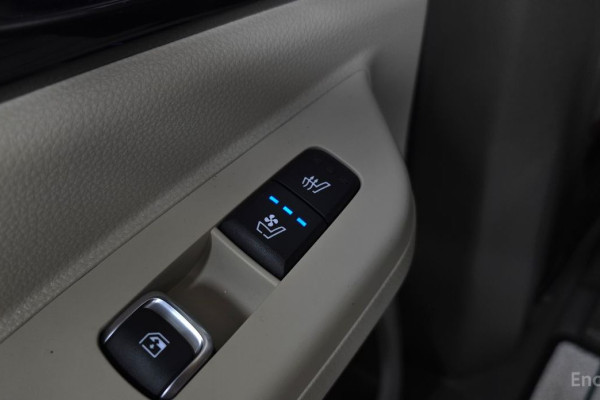 2023 Kia Carnival с пробегом 47 589 км