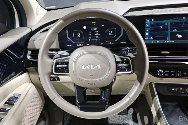 2024 Kia Carnival с пробегом 24 052 км