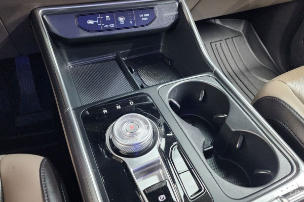 2024 Kia Carnival с пробегом 16 119 км