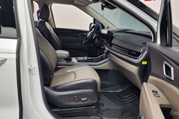 2024 Kia Carnival с пробегом 16 119 км