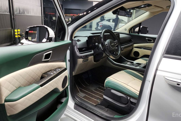 2024 Kia Carnival с пробегом 16 875 км