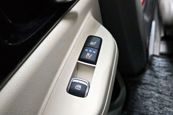 2023 Kia Carnival с пробегом 30 675 км