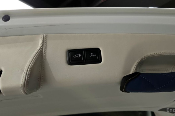 2024 Kia Carnival с пробегом 10 812 км