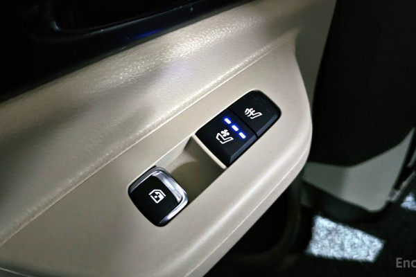 2024 Kia Carnival с пробегом 24 052 км