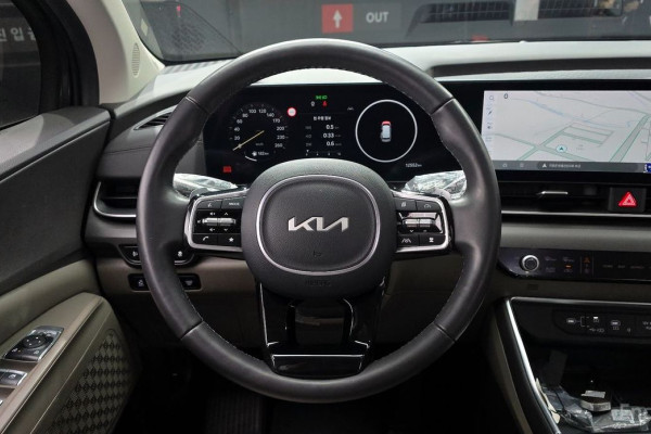 2024 Kia Carnival с пробегом 12 552 км