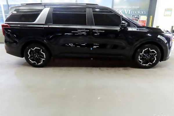 2025 Kia Carnival с пробегом 2 271 км