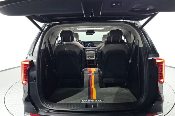 2024 Kia Carnival с пробегом 19 508 км