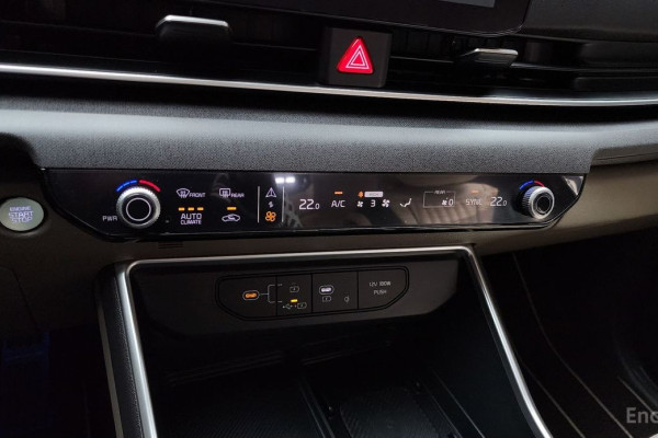 2024 Kia Carnival с пробегом 16 875 км