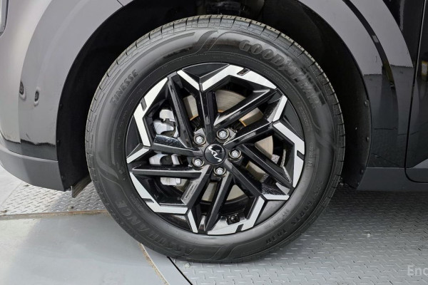 2025 Kia Carnival с пробегом 15 567 км