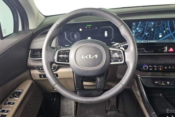 2024 Kia Carnival с пробегом 16 955 км