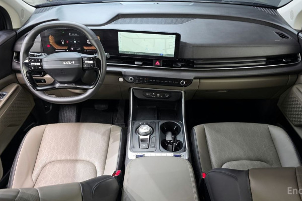 2025 Kia Carnival с пробегом 15 567 км