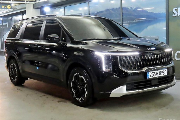 2025 Kia Carnival с пробегом 2 271 км