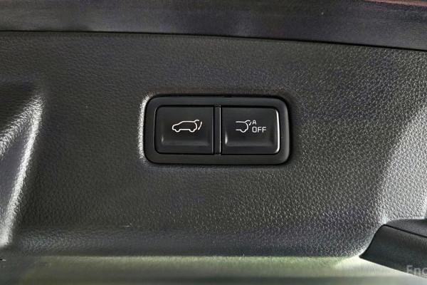 2024 Kia Carnival с пробегом 12 552 км