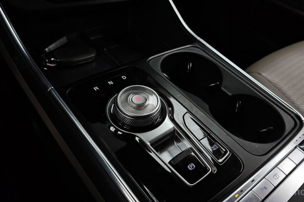 2024 Kia Carnival с пробегом 24 977 км