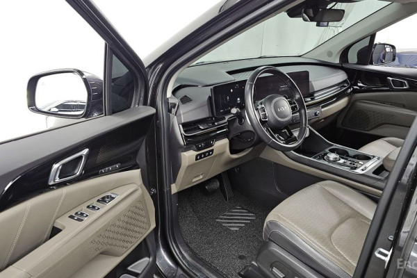 2024 Kia Carnival с пробегом 24 977 км