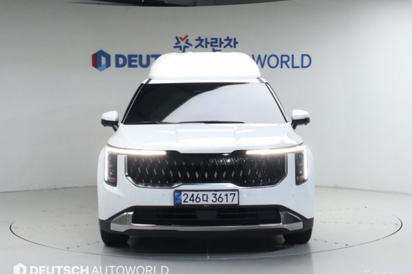 2025 Kia Carnival с пробегом 139 км