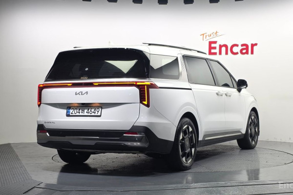 2024 Kia Carnival с пробегом 16 180 км