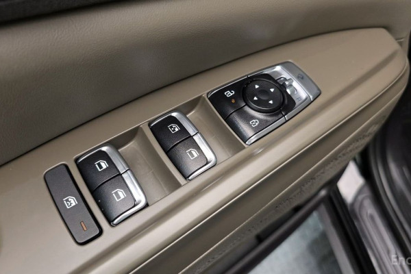 2025 Kia Carnival с пробегом 15 567 км