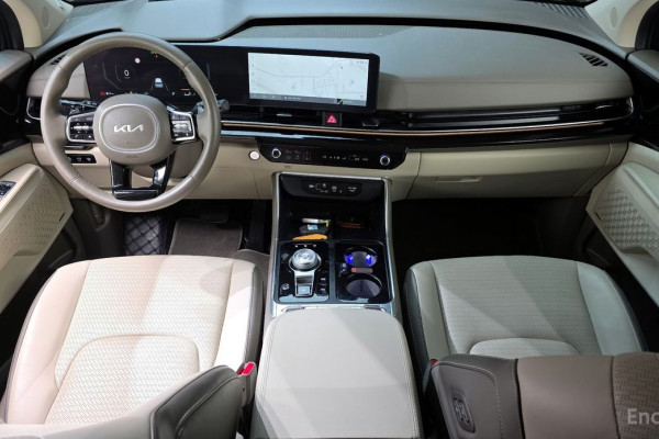 2024 Kia Carnival с пробегом 49 360 км