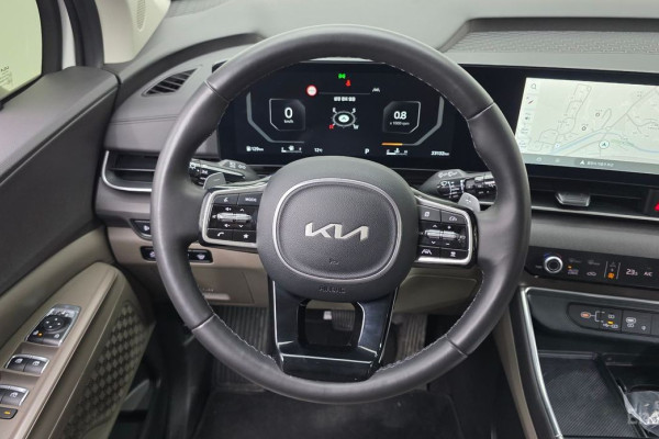 2024 Kia Carnival с пробегом 23 132 км