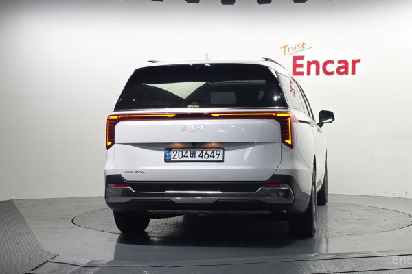 2024 Kia Carnival с пробегом 16 180 км