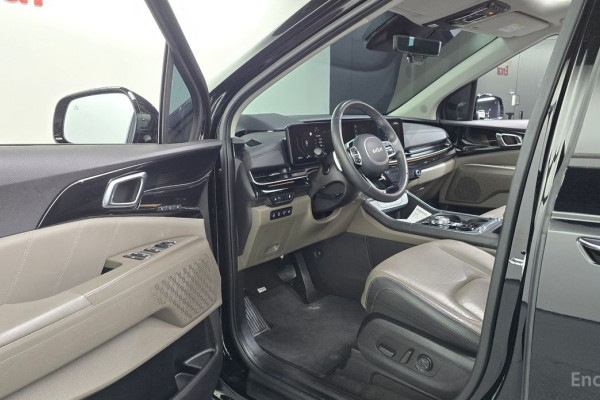 2024 Kia Carnival с пробегом 43 853 км