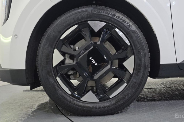 2024 Kia Carnival с пробегом 23 597 км