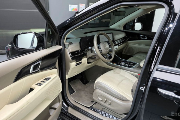 2024 Kia Carnival с пробегом 49 360 км