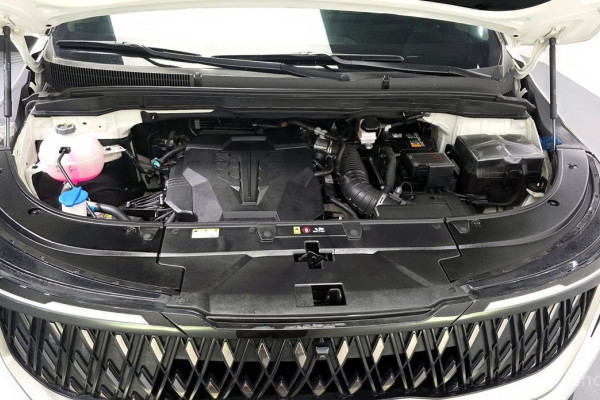 2024 Kia Carnival с пробегом 16 180 км