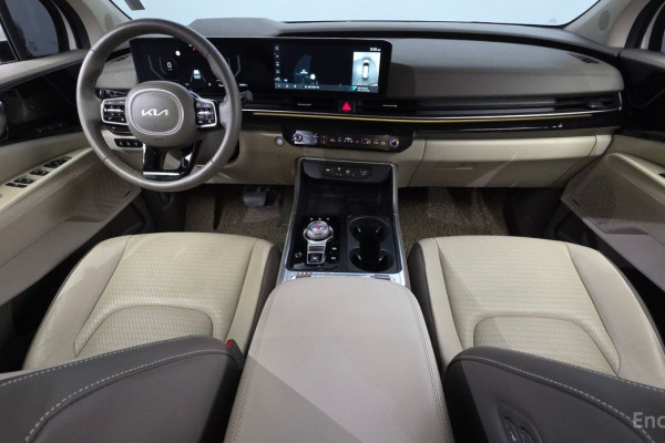 2024 Kia Carnival с пробегом 23 597 км