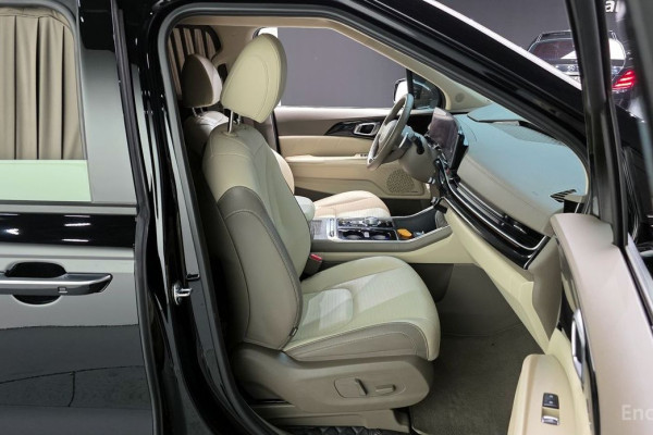 2024 Kia Carnival с пробегом 49 360 км