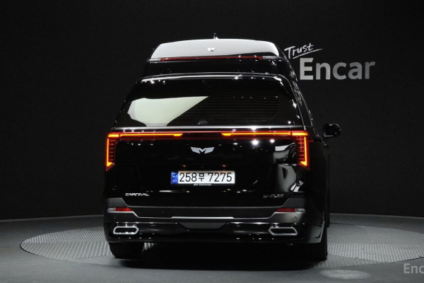 2024 Kia Carnival с пробегом 7 707 км