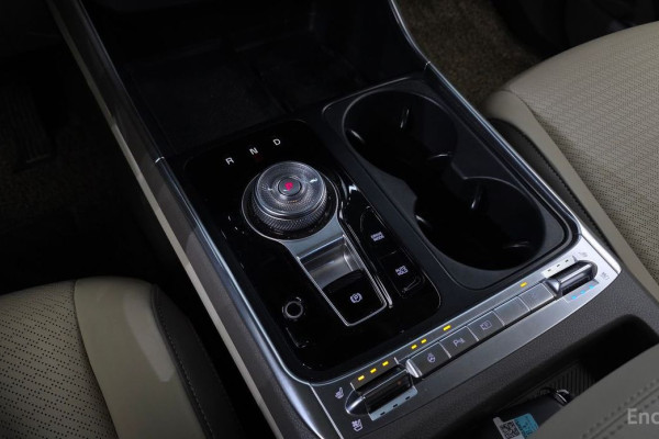 2024 Kia Carnival с пробегом 23 597 км