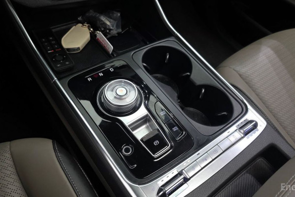 2024 Kia Carnival с пробегом 16 180 км