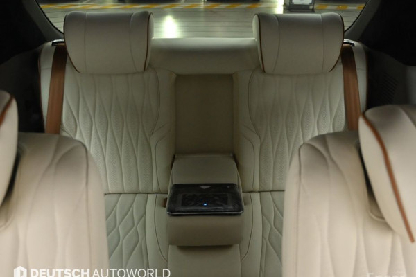 2025 Kia Carnival с пробегом 139 км