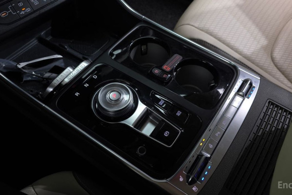 2024 Kia Carnival с пробегом 56 999 км