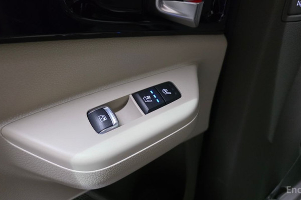 2024 Kia Carnival с пробегом 24 100 км