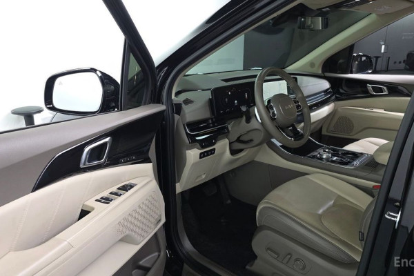 2024 Kia Carnival с пробегом 56 999 км