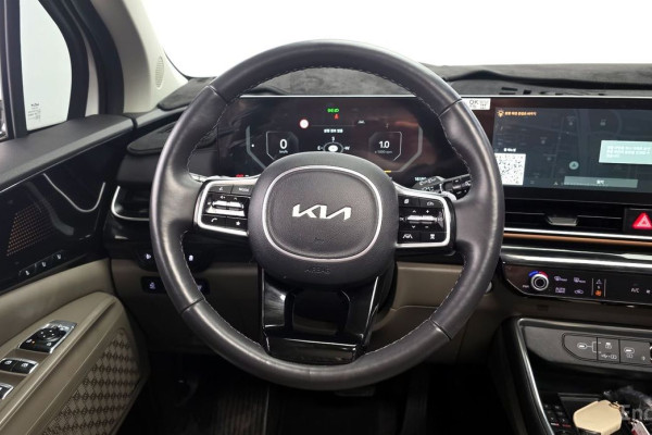 2024 Kia Carnival с пробегом 16 180 км