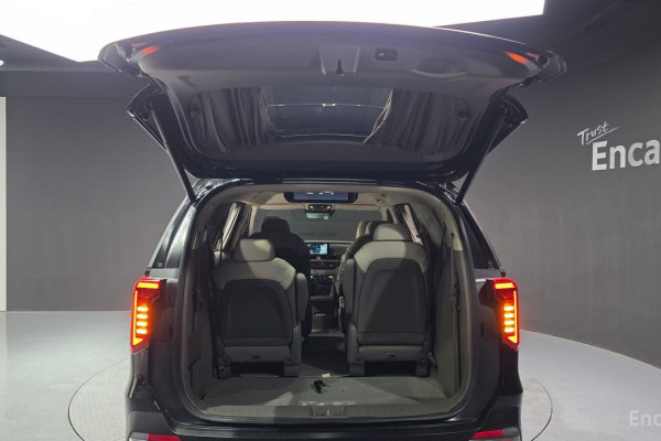 2024 Kia Carnival с пробегом 24 100 км