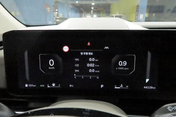 2024 Kia Carnival с пробегом 44 230 км