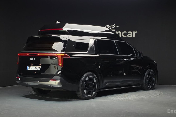 2025 Kia Carnival с пробегом 13 532 км