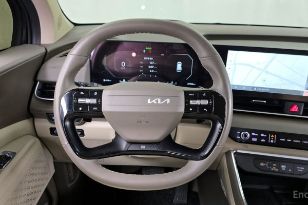 2024 Kia Carnival с пробегом 27 936 км