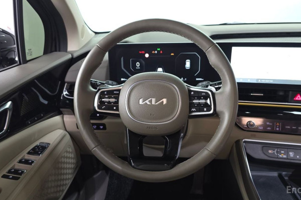 2024 Kia Carnival с пробегом 56 999 км