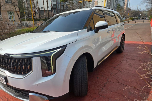 2024 Kia Carnival с пробегом 43 272 км