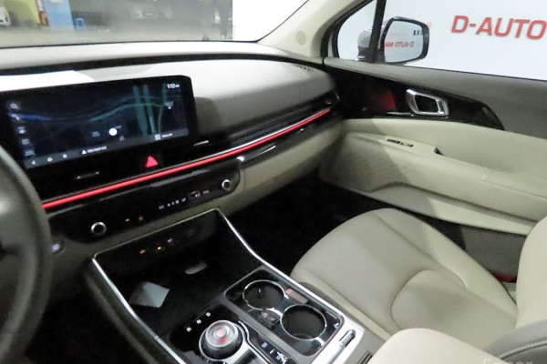 2024 Kia Carnival с пробегом 44 230 км