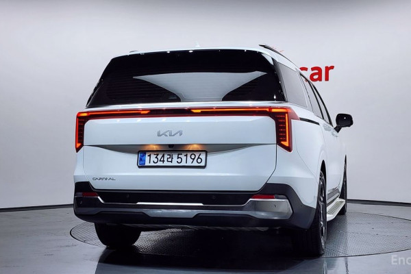 2025 Kia Carnival с пробегом 8 602 км