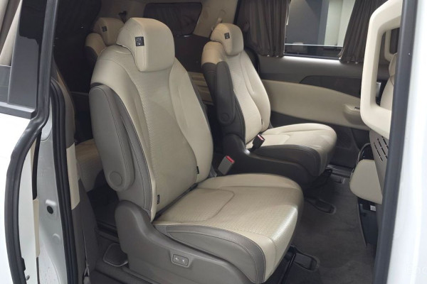 2024 Kia Carnival с пробегом 32 356 км