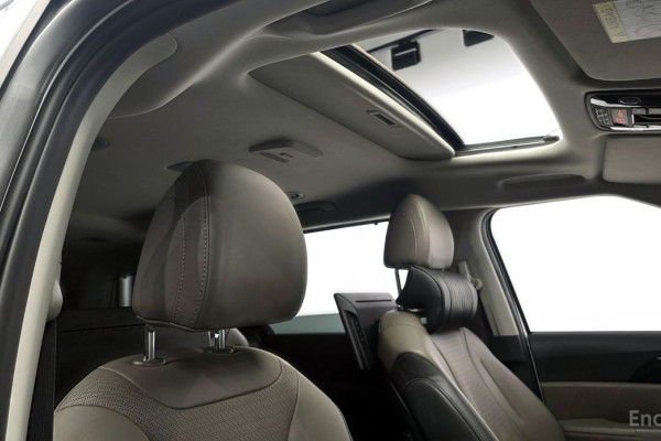 2024 Kia Carnival с пробегом 16 180 км