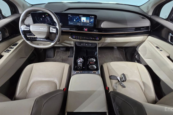 2025 Kia Carnival с пробегом 39 655 км